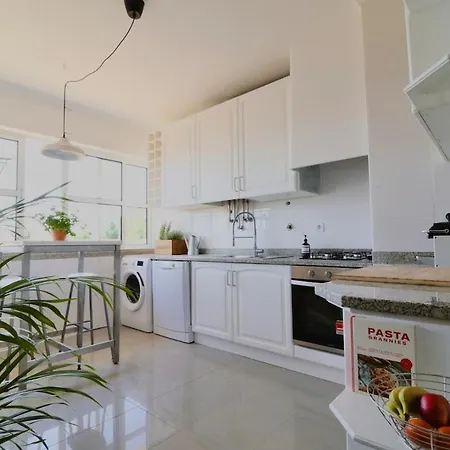 公寓 Mid-century Luxury W Panoramic View 塞图巴尔