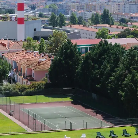 Mid-century Luxury W Panoramic View Apartment Setubal